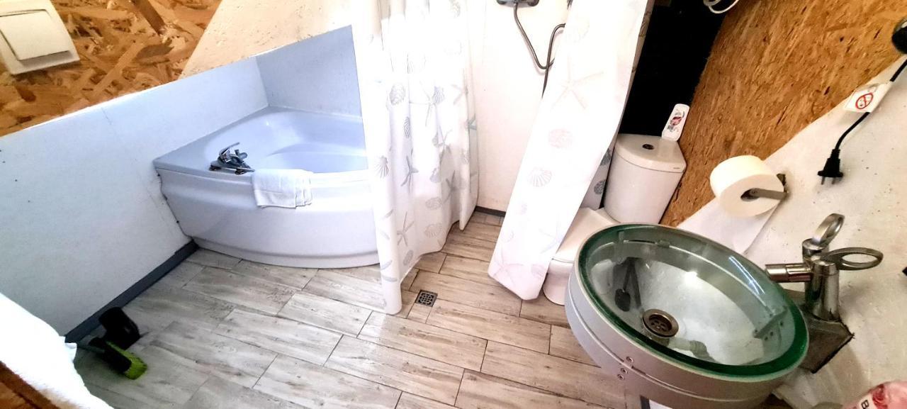 Sub Hel. Budzetowe Pokoje W Domu Z Basenem. Wokol Domu Tylko Natura. Balkon Zbyteczny. Екстер'єр фото